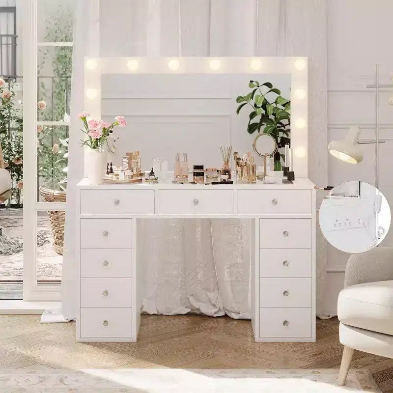 Coiffeuse avec prise de courant et miroir à 12 LED – 11 tiroirs, plateau en verre 45", 3 modes d'éclairage