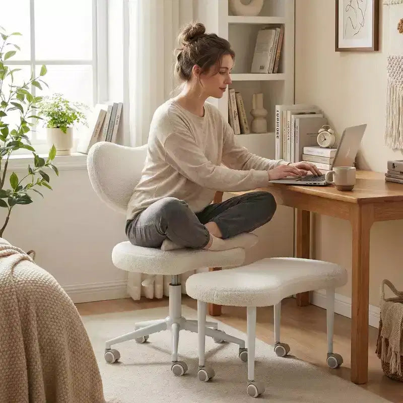 Chaise de bureau à jambes croisées avec hauteur réglable et tabouret à roulettes