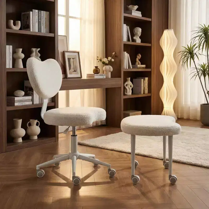 Chaise de bureau à jambes croisées avec hauteur réglable et tabouret à roulettes