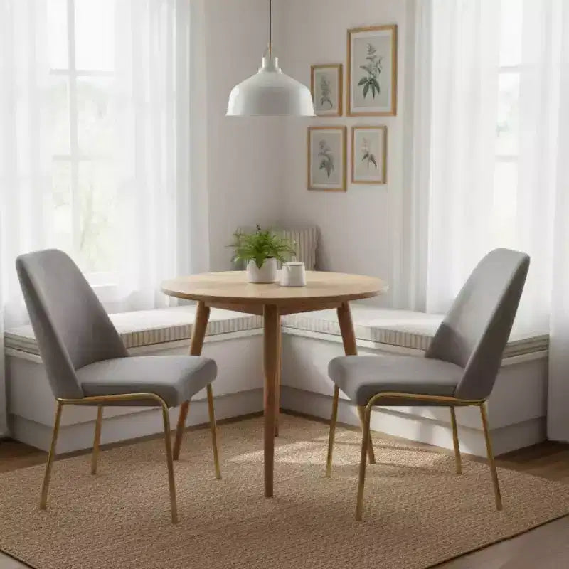 Chaise de salle à manger moderne capitonnée avec pieds en acier doré