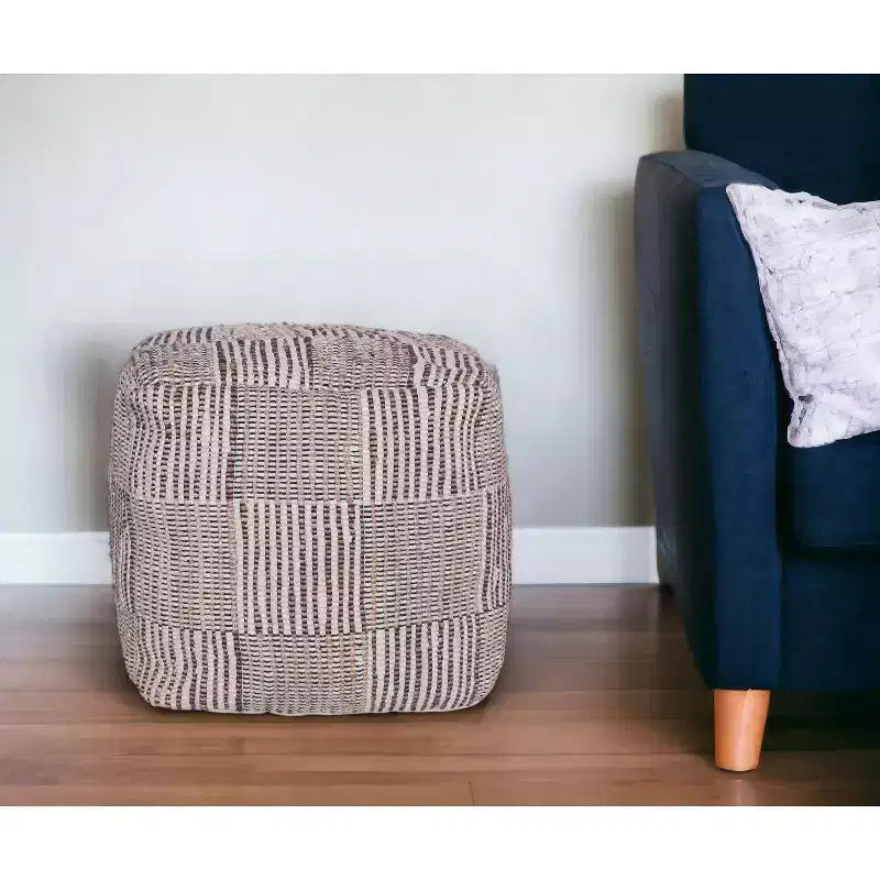 Pouffe ottoman géométrique cube en coton marron de 45 cm