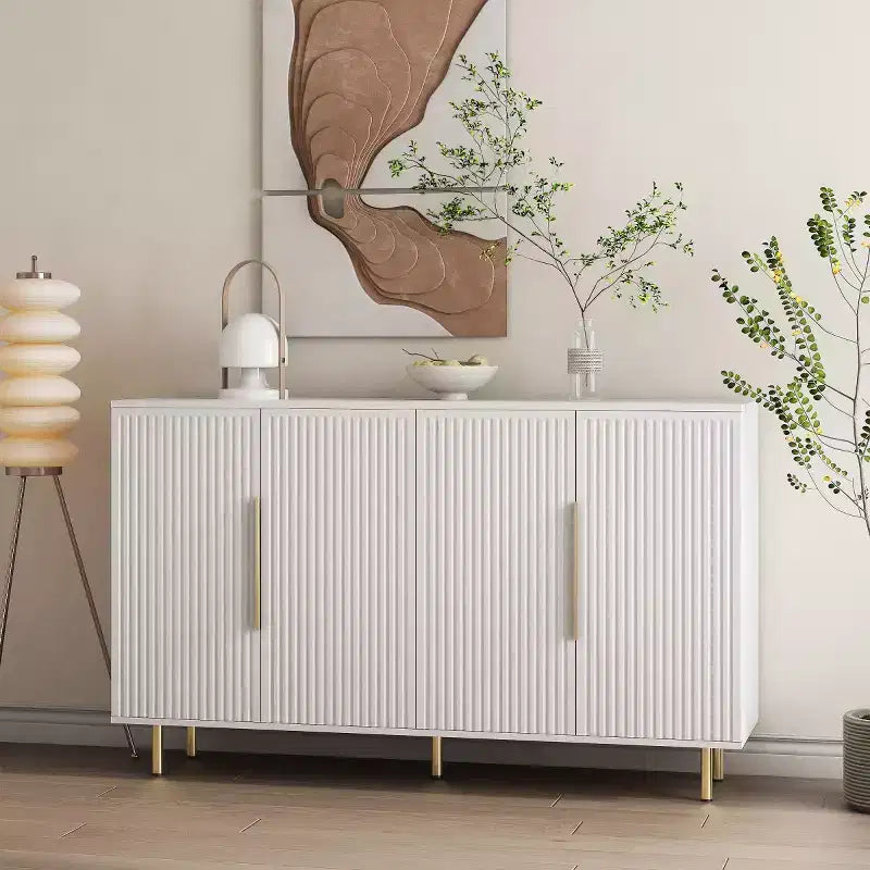 Buffet de rangement moderne avec portes cannelées et étagères réglables