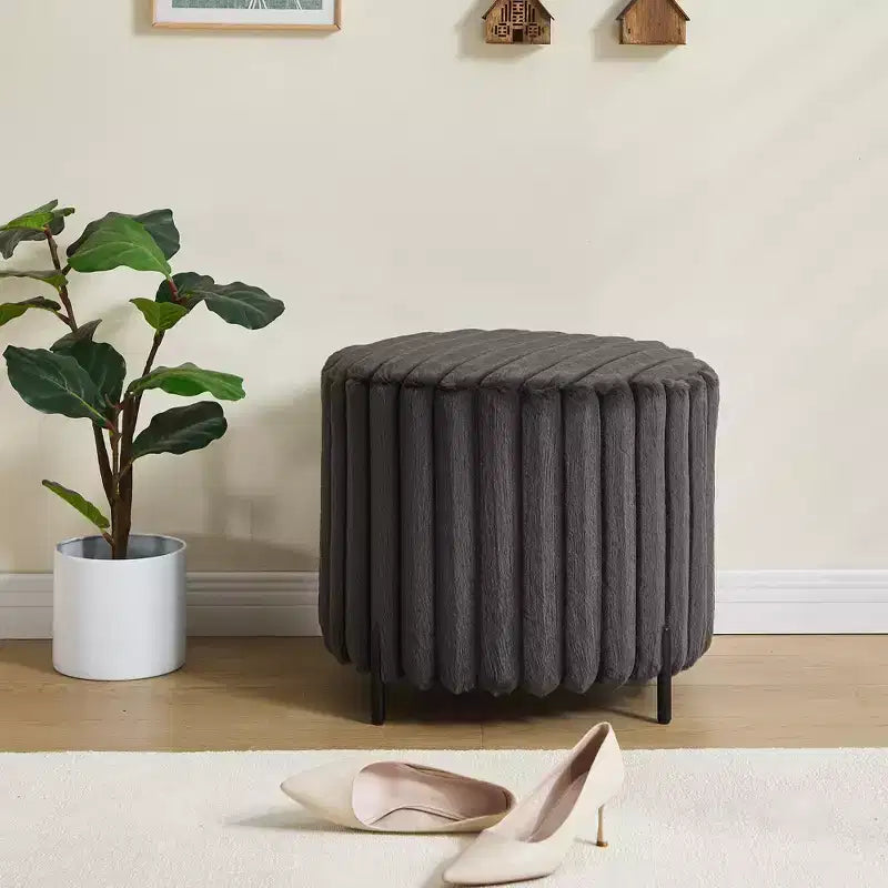Pouf ottoman moelleux avec pieds en métal - Repose-pieds en fausse fourrure pour salon, large tabouret d'appoint rond, capacité de 125 kg