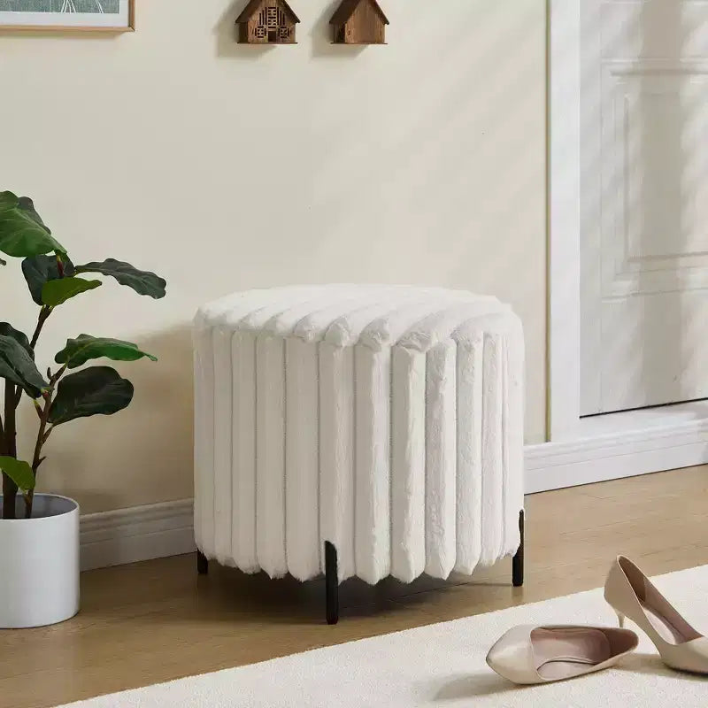 Pouf ottoman moelleux avec pieds en métal - Repose-pieds en fausse fourrure pour salon, large tabouret d'appoint rond, capacité de 125 kg