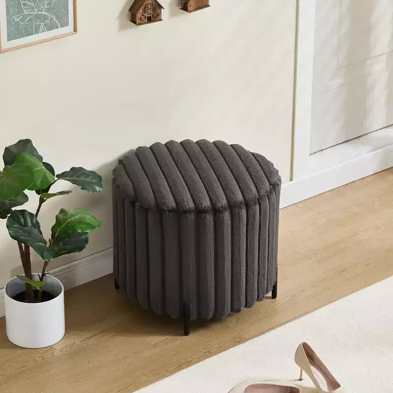 TUYOHW 19H Fluffy Pouf Ottoman with Metal Legs,Faux Fur Footrest Ottoman for Living Room,Wide Round Accent Stool,275lbs Capacity