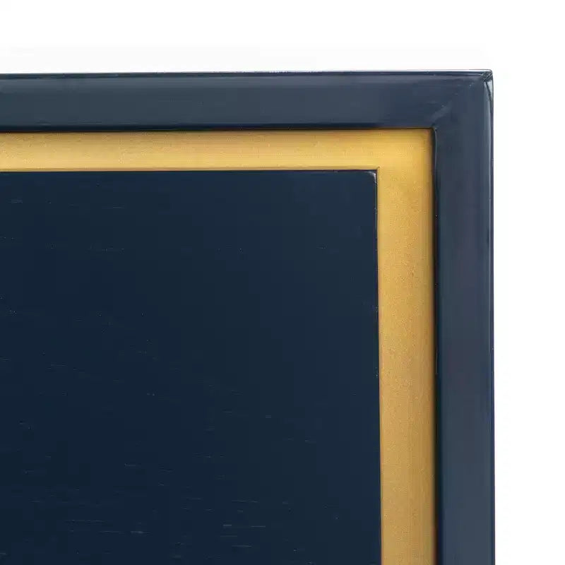 Table de chevet à 2 tiroirs avec accents en laiton