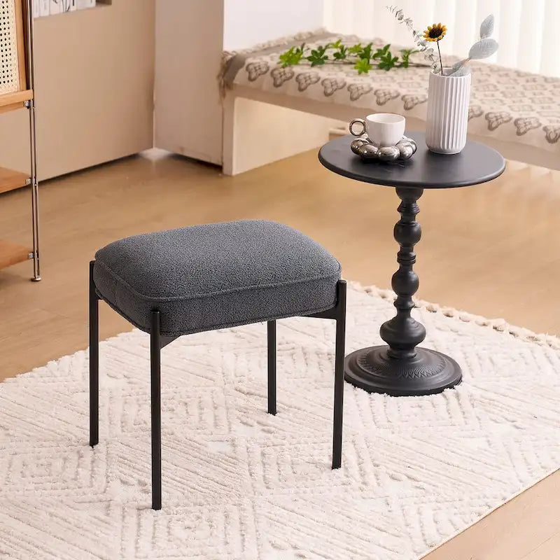 Repose-pieds rectangulaire simple en velours capitonné